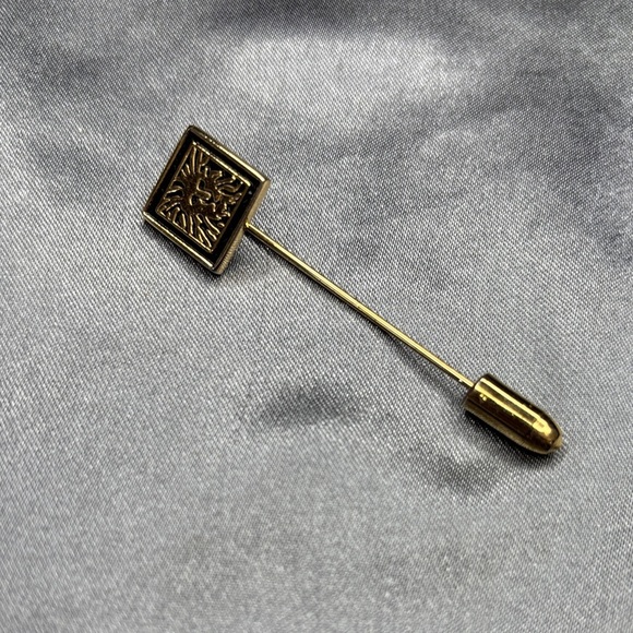 Gold Square Pin with Intricate Design - Picture 1 of 2